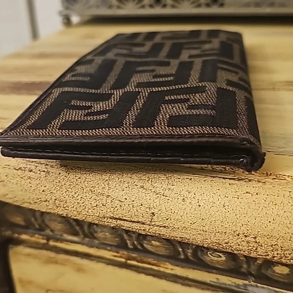 Fendi Bifold Long Zucca Wallet With Dust Bag Included. - Picture 8 of 11